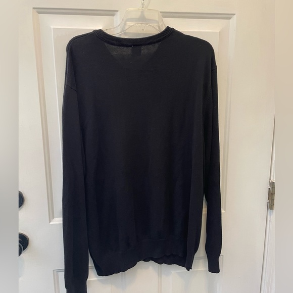 Old Navy lightweight men’s pullover sweater. Black. Great shape - Picture 2 of 3